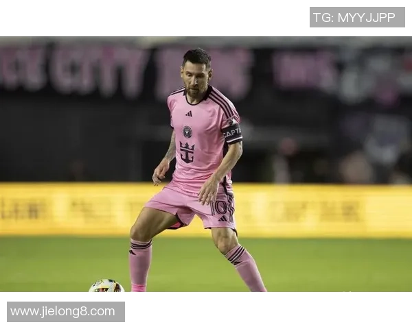 足球阿尔伯特的传奇之路与他对世界足球的深远影响